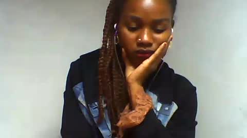 Snapshot of oooorazanasoa chatting on June 2026 07:07:01 PM oooorazanasoa online show from June 2026 07:07:01 PM