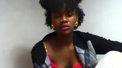 Snapshot of oooorazanasoa chatting on June 2026 01:28:02 PM oooorazanasoa online show from June 2026 01:28:02 PM