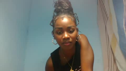 Snapshot of oooorazanasoa chatting on July 2026 12:07:01 PM oooorazanasoa online show from July 2026 12:07:01 PM