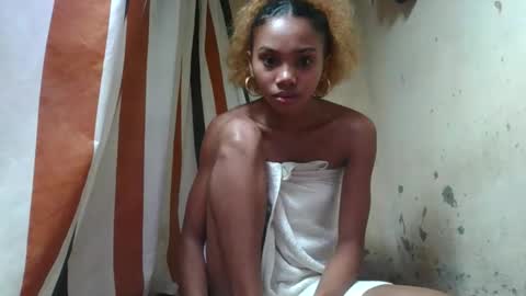 Snapshot of oooosoavizara chatting on June 2026 08:52:01 AM oooosoavizara online show from June 2026 08:52:01 AM