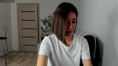 Snapshot of oops_britney chatting on September 2025 06:19:02 PM Britney online show from September 2025 06:19:02 PM