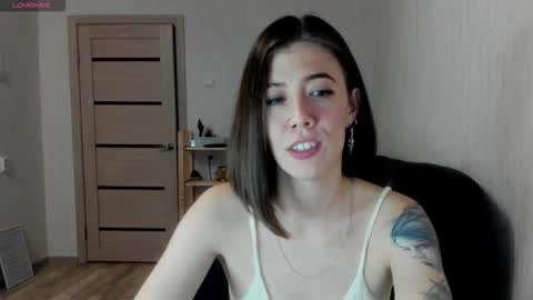 Snapshot of oops_britney chatting on December 2025 02:04:02 PM Britney online show from December 2025 02:04:02 PM