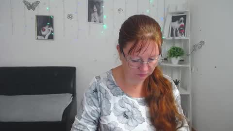 Snapshot of oovanessahotts chatting on September 2025 05:07:01 AM Vanessa online show from September 2025 05:07:01 AM