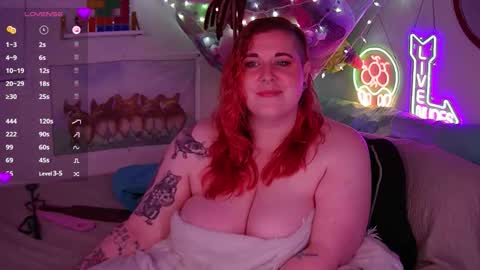 Snapshot of opalreigning chatting on October 2025 08:37:01 AM Opal online show from October 2025 08:37:01 AM