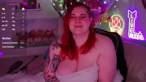 Snapshot of opalreigning chatting on November 2025 12:27:01 PM Opal online show from November 2025 12:27:01 PM