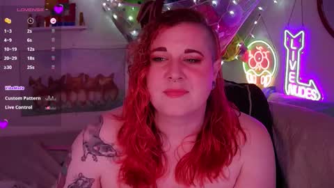 Snapshot of opalreigning chatting on December 2025 08:45:01 AM Opal online show from December 2025 08:45:01 AM