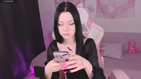 Snapshot of ophelia_amber chatting on June 2026 12:25:01 PM Ophelia online show from June 2026 12:25:01 PM