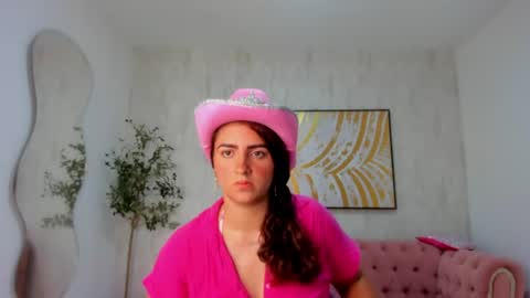 Ofelia Mara online show from June 2026 05:39:02 AM