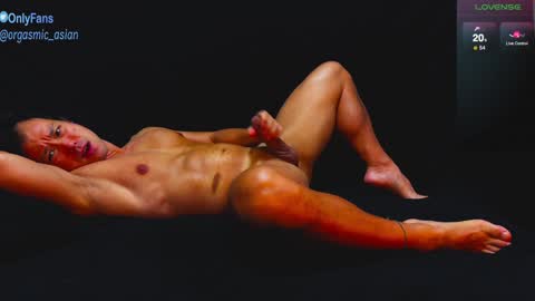 Snapshot of orgasmic_asian chatting on January 2025 08:31:02 PM Orgasmic Asian online show from January 2025 08:31:02 PM