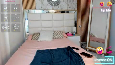 Snapshot of oriana_davis chatting on April 2026 02:47:02 AM Oriana online show from April 2026 02:47:02 AM