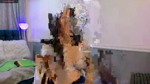 Oriana  online show from October 2025 12:35:02 PM