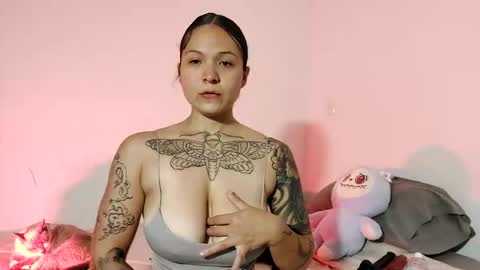 oriana savatil online show from March 2026 05:18:02 PM