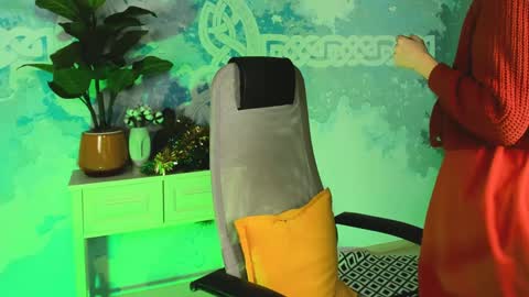 Snapshot of orianna_blade chatting on December 2024 01:08:02 PM Orianna - Hi Im into geek culture cosplay crafting LARP games. Shall we play DnD online show from December 2024 01:08:02 PM