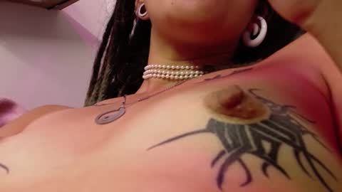 Snapshot of orianna_bodmod chatting on January 2025 10:27:01 AM ORIANNA online show from January 2025 10:27:01 AM