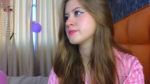 Snapshot of orivienne chatting on September 2025 07:18:02 AM Dolores online show from September 2025 07:18:02 AM