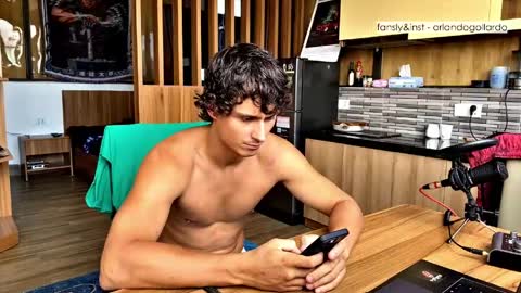 Snapshot of orlando__bloom chatting on May 2026 05:58:01 AM Fansly and Instagram - online show from May 2026 05:58:01 AM