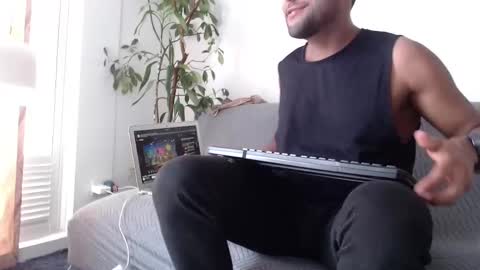 orlando_horny online show from September 2025 08:46:01 PM