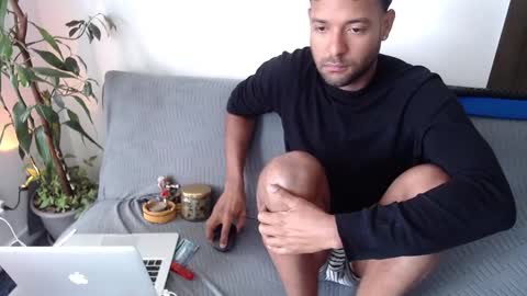 orlando_horny online show from October 2025 04:14:02 PM