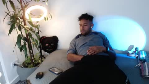 orlando_horny online show from October 2025 02:44:01 AM