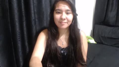 Snapshot of orlyn_ chatting on February 2025 06:12:02 AM ilonka collins online show from February 2025 06:12:02 AM