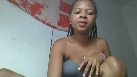 ornellahhh online show from October 2025 12:33:01 AM