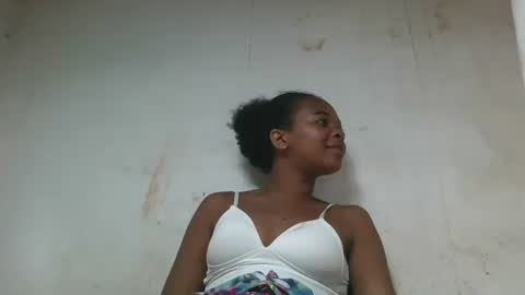 ornellahhh online show from November 2025 06:11:02 PM