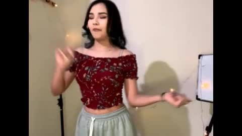 Angel online show from December 2025 12:14:02 PM