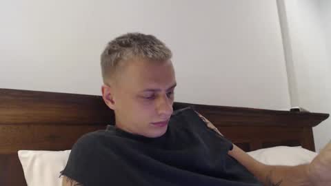 Snapshot of oscar_sssky chatting on February 2025 12:50:01 PM Oscar online show from February 2025 12:50:01 PM