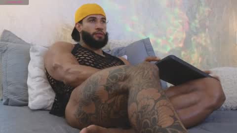 Snapshot of osher_cox chatting on April 2026 01:26:01 PM osher_cox online show from April 2026 01:26:01 PM