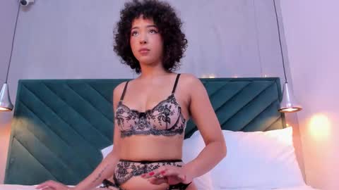 Oshun  online show from February 2025 12:33:01 PM