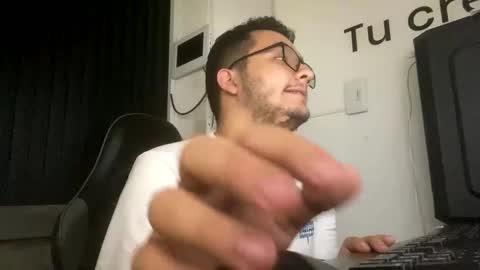 Snapshot of osomalicioso chatting on September 2025 03:28:02 PM juan online show from September 2025 03:28:02 PM