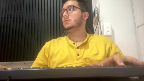 Snapshot of osomalicioso chatting on October 2025 03:03:02 AM juan online show from October 2025 03:03:02 AM