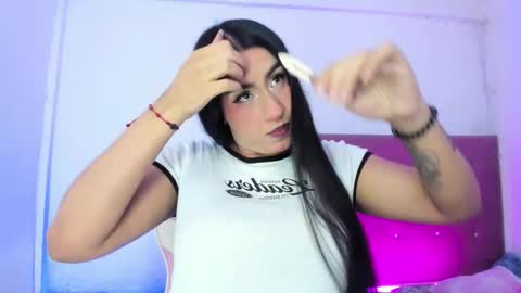 Maria   online show from December 2025 12:21:02 PM