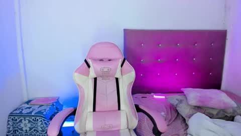 Maria   online show from March 2026 02:04:02 AM