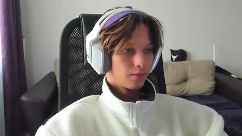 Ostin online show from September 2025 06:37:02 AM