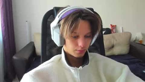 Ostin online show from October 2025 08:22:01 AM