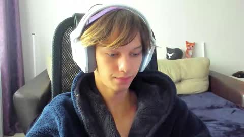 Ostin online show from October 2025 06:35:02 AM