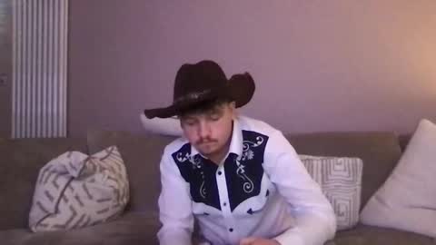 otter_and_another online show from March 2026 03:43:02 AM