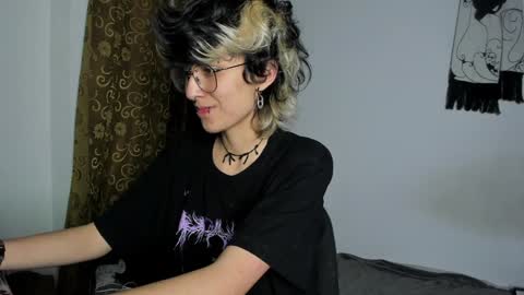 Snapshot of ottoyan_ chatting on December 2024 12:24:01 AM Otto 3 online show from December 2024 12:24:01 AM