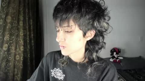 Snapshot of ottoyan_ chatting on November 2025 02:06:02 AM Otto 3 online show from November 2025 02:06:02 AM