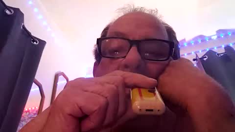 ou8124824 online show from October 2025 09:02:01 PM