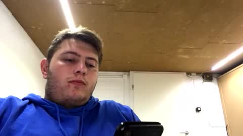 outflayd online show from November 2025 06:40:02 PM