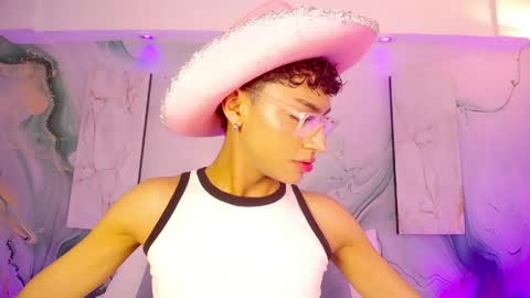 Owen online show from March 2026 03:22:02 AM