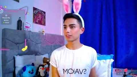 Snapshot of owenblue__ chatting on October 2025 07:05:02 PM Owen Independent model online show from October 2025 07:05:02 PM