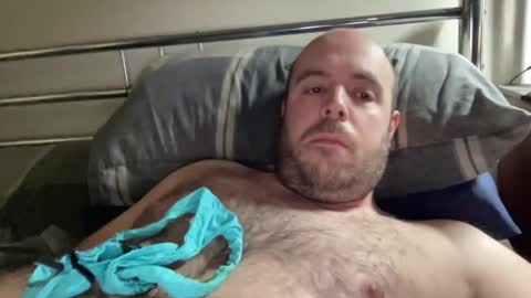 Snapshot of owenfn2 chatting on March 2026 07:01:01 AM Owen2022 online show from March 2026 07:01:01 AM