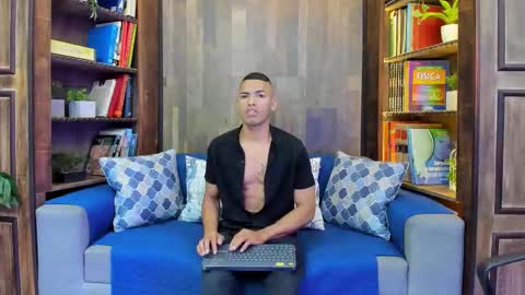 Snapshot of owenpierce1 chatting on September 2025 11:22:02 AM Owen online show from September 2025 11:22:02 AM