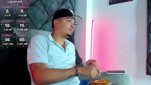 O W E N - S T O N E online show from November 2025 12:19:02 PM