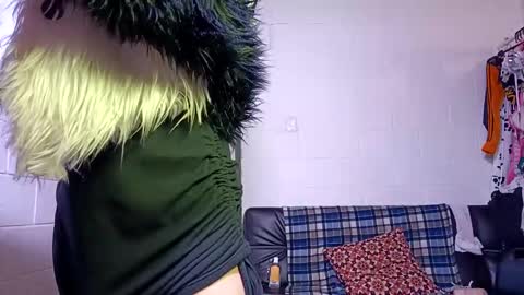 Jeannifer online show from October 2025 01:17:02 AM