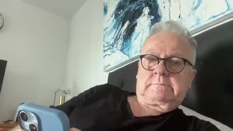 ozhairybearxxxx online show from December 2024 11:52:02 PM