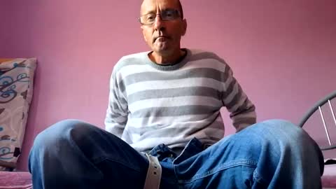 Snapshot of ozved5413 chatting on April 2026 10:28:02 AM ozved5413 online show from April 2026 10:28:02 AM